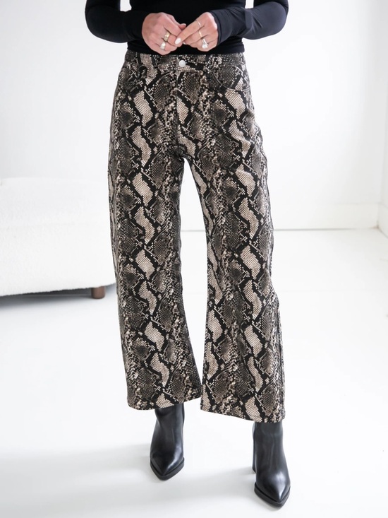 Anniewear Pants - Anniewear Barrel Snake Print Pants Size XL Black Brown High Rise Cropped NEW